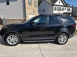 Used 2019 Land Rover Discovery HSE image 2