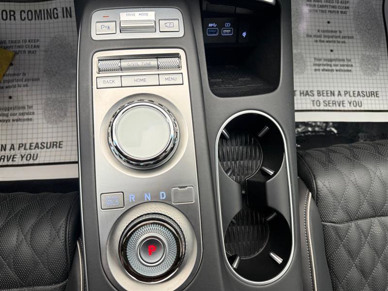 Used 2024 Genesis GV70 3.5T Sport w/ Sport Prestige Package AWD/4WD image 29
