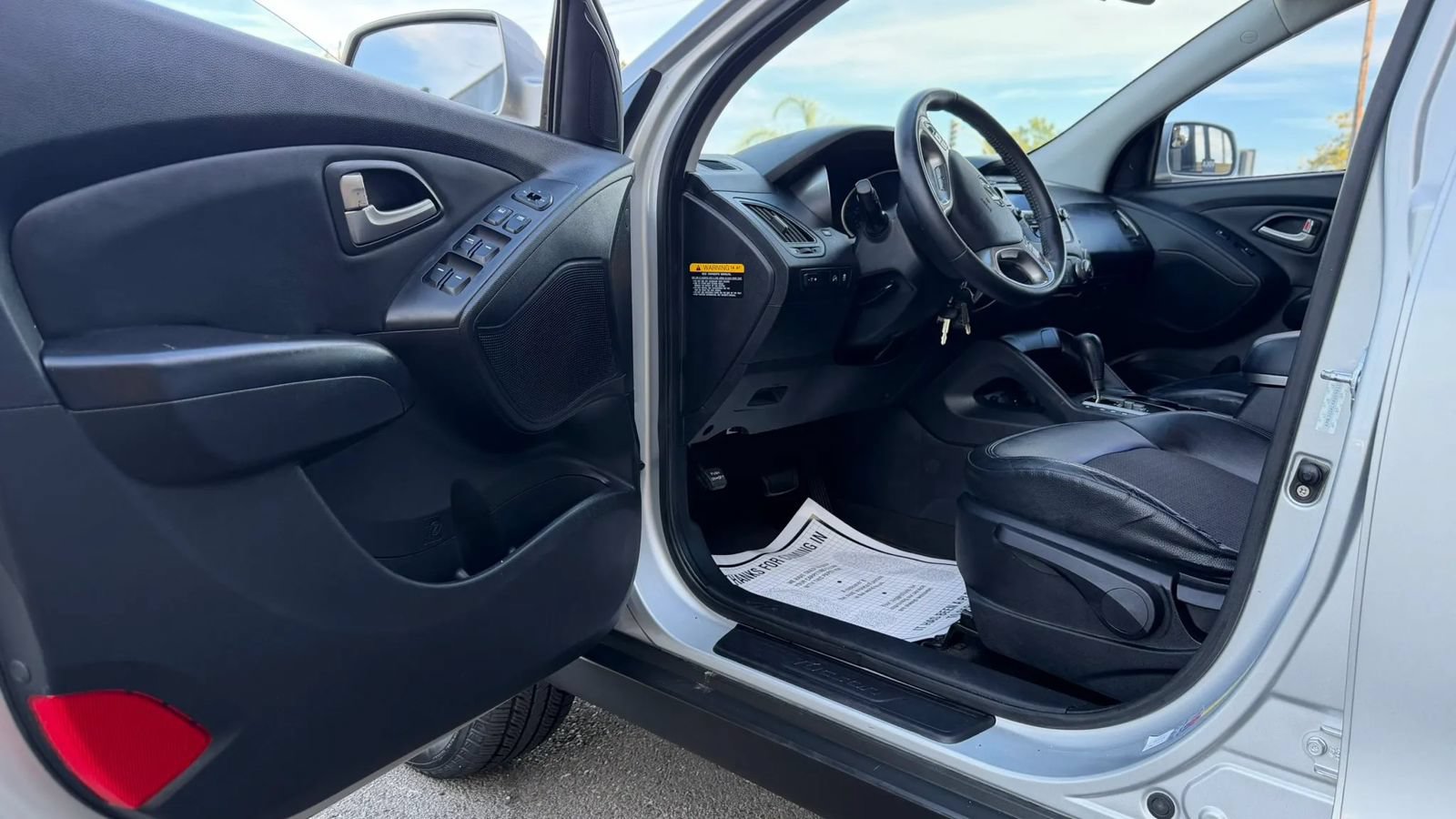 Used 2010 Hyundai Tucson GLS w/ Popular Equipment Pkg 2 FWD image 9