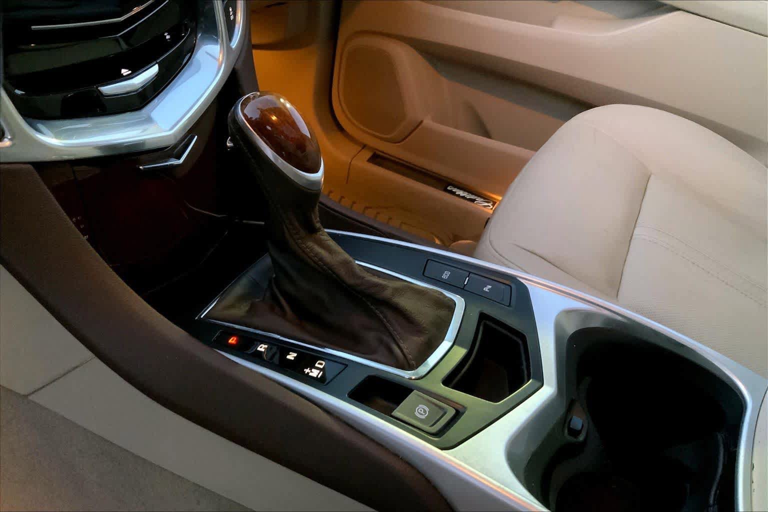 Used 2013 Cadillac SRX Performance FWD image 16