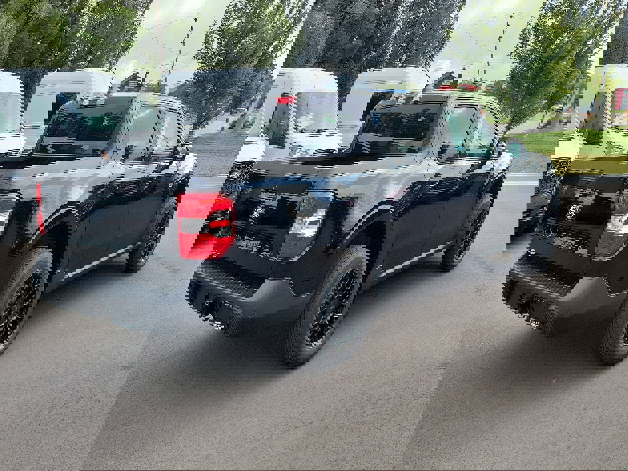 New 2025 Ford Maverick XL image 4