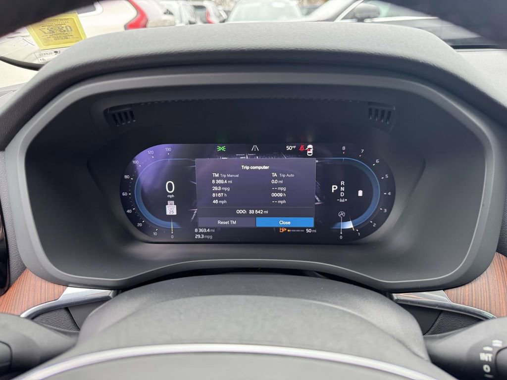 Certified 2023 Volvo XC60 B5 Plus w/ Climate Package image 22