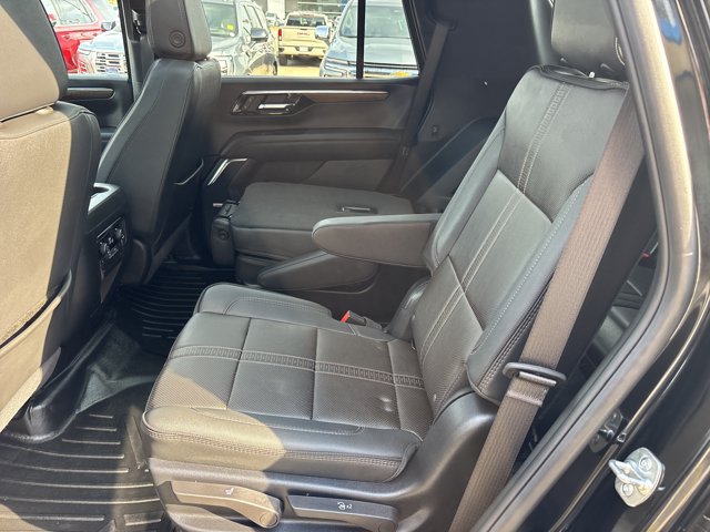 Used 2025 Chevrolet Tahoe High Country w/ Sun And Tow Package AWD/4WD image 17