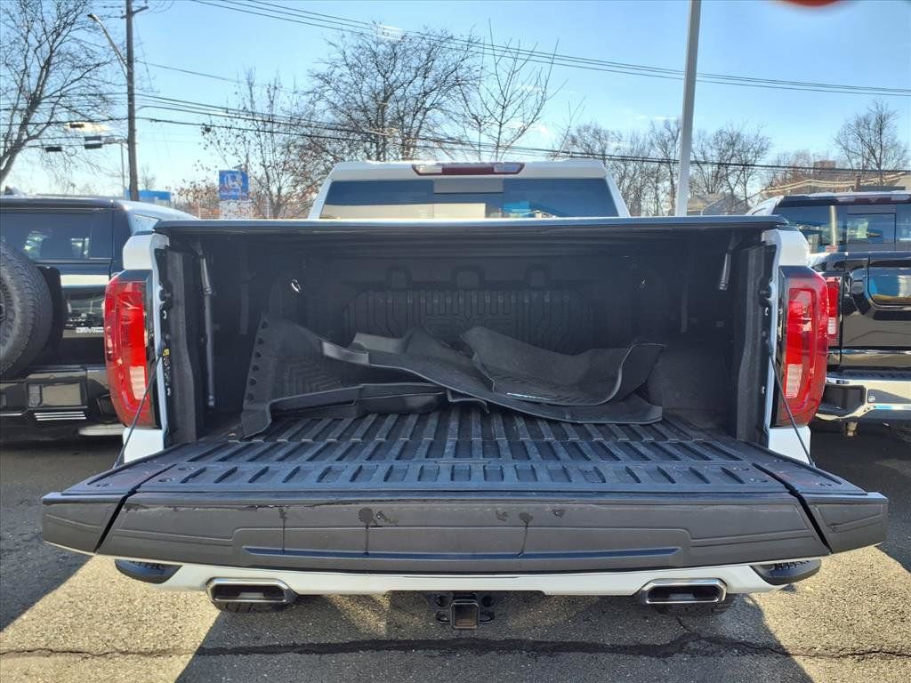 Certified 2023 GMC Sierra 1500 AT4 w/ AT4 Premium Package image 8