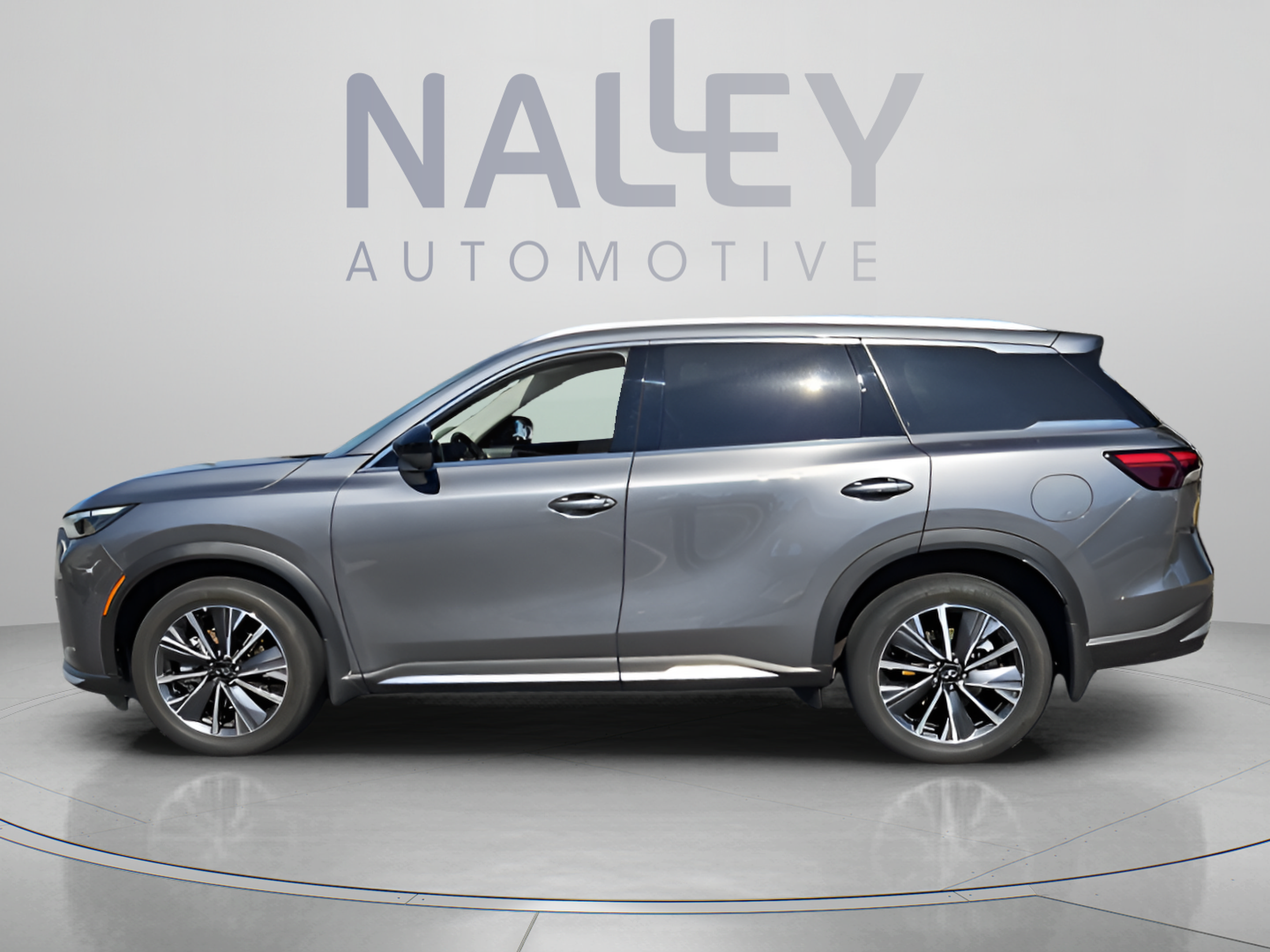 Used 2026 INFINITI QX60 Luxe w/ Family Package AWD/4WD image 2