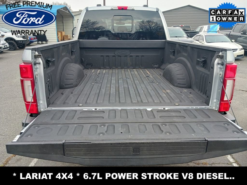 Used 2022 Ford F350 Lariat w/ Black Appearance Package image 13