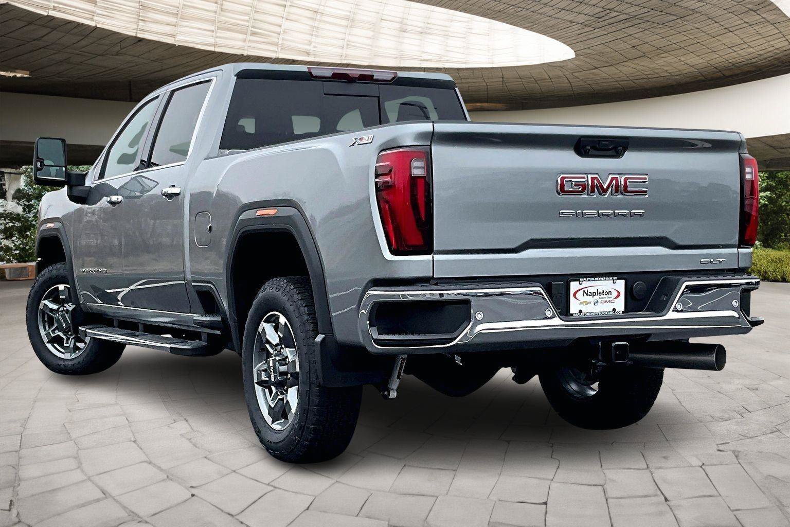 New 2026 GMC Sierra 2500 SLT w/ SLT Premium Package AWD/4WD image 3