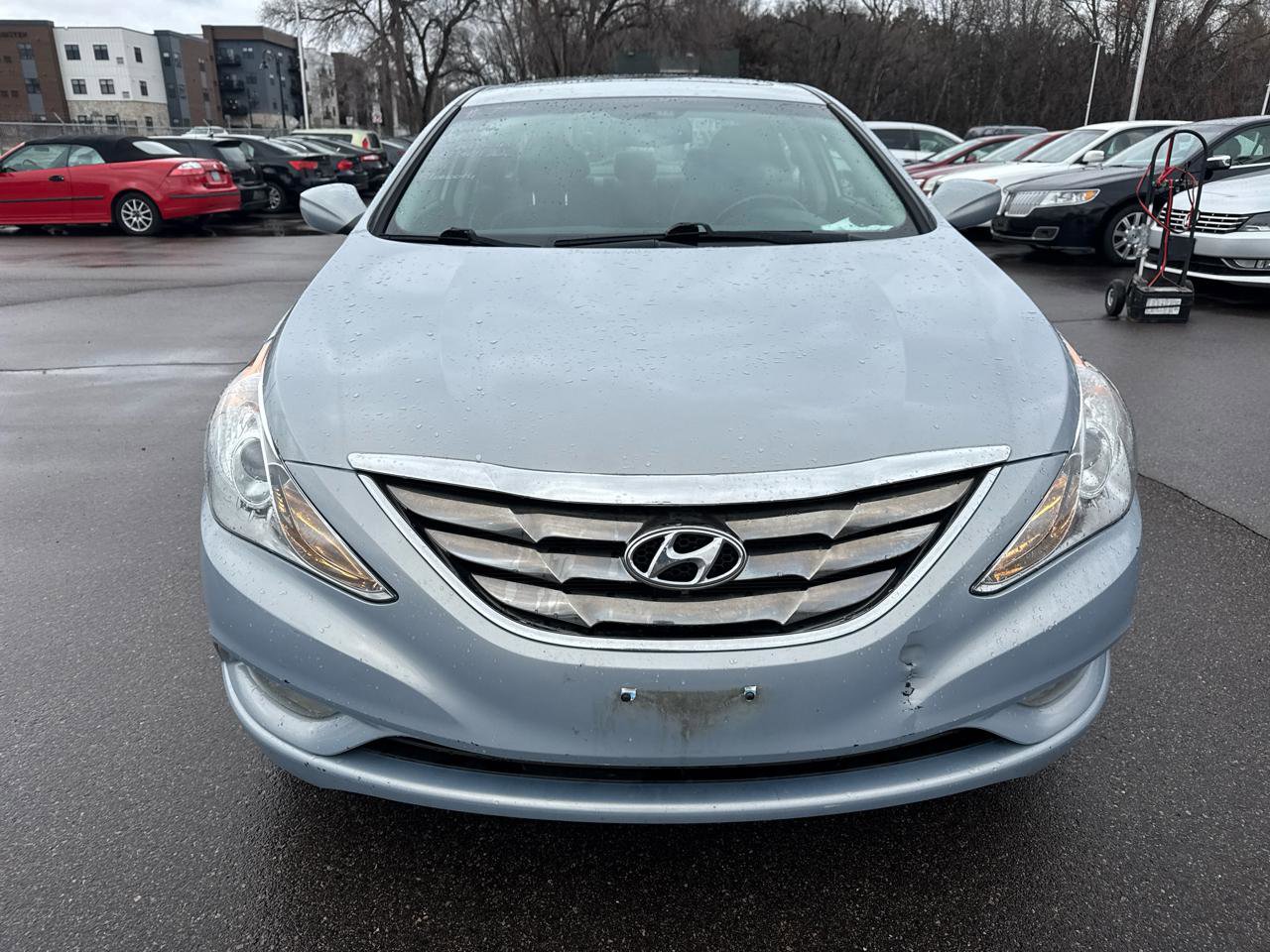 Used 2013 Hyundai Sonata SE w/ Navigation & Sunroof Pkg image 2