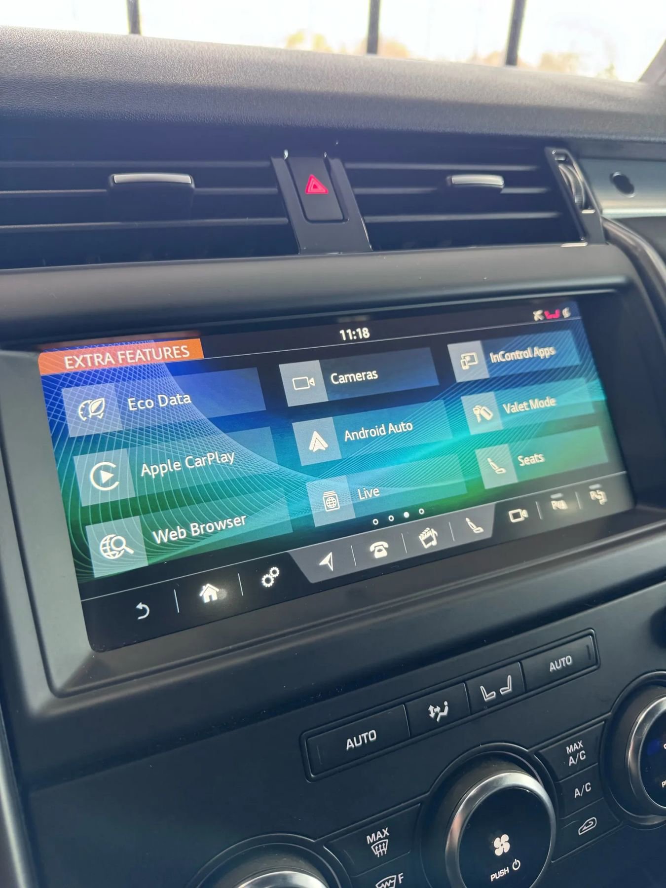 Used 2020 Land Rover Discovery Landmark AWD/4WD image 37