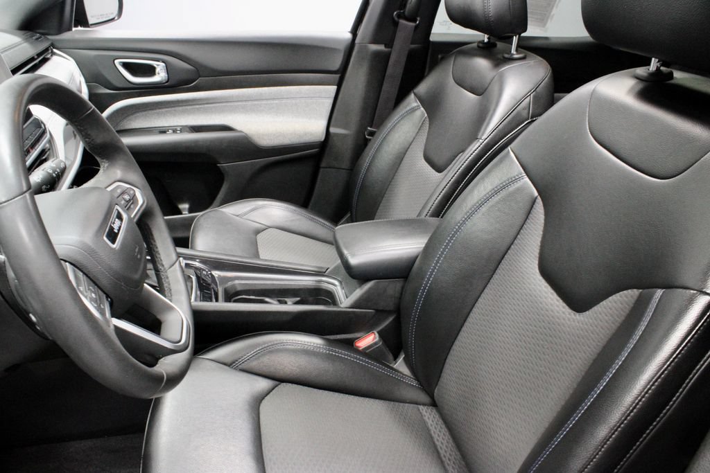 Used 2023 Jeep Compass Latitude w/ Sun and Sound Group AWD/4WD image 23