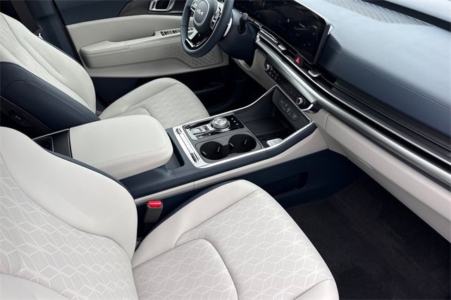 New 2026 Kia Carnival SX w/ SX Dark Edition Package image 19