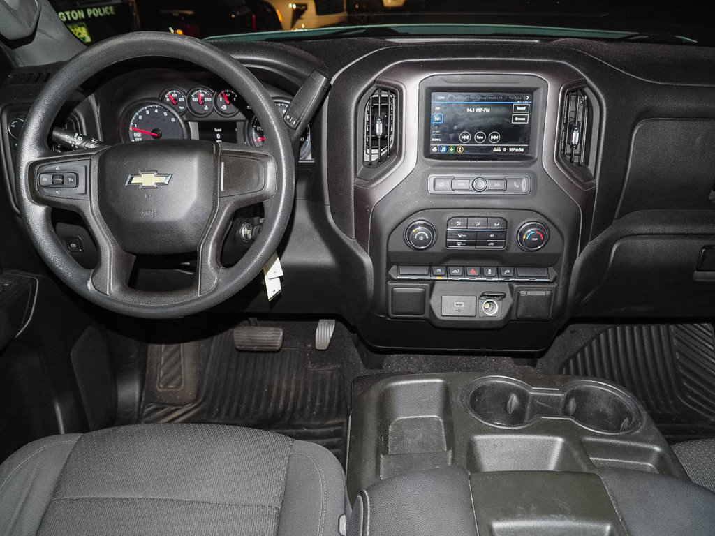 Used 2020 Chevrolet Silverado 1500 Custom w/ Custom Value Package AWD/4WD image 9