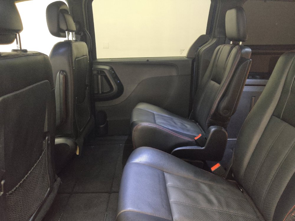 Used 2015 Dodge Grand Caravan R/T w/ Driver Convenience Group FWD image 18