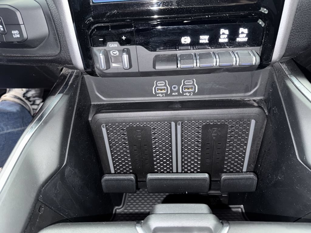 New 2025 RAM 2500 Laramie AWD/4WD image 34