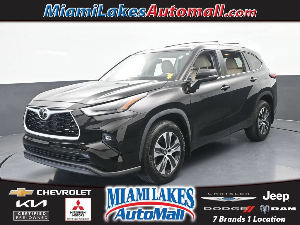 Used 2022 Toyota Highlander XLE
