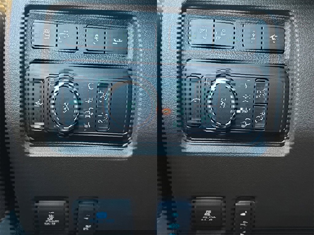 Used 2024 Ford F350 King Ranch image 25