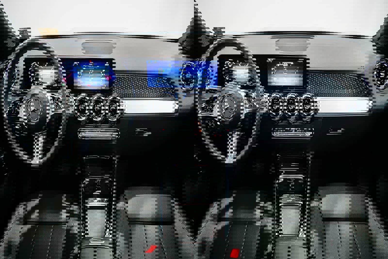 Used 2026 Mercedes-Benz GLB 250 image 12