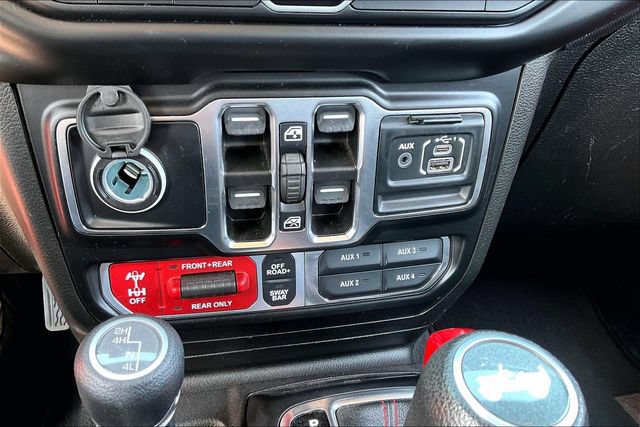 Used 2021 Jeep Wrangler Unlimited Rubicon w/ Dual Top Group AWD/4WD image 16