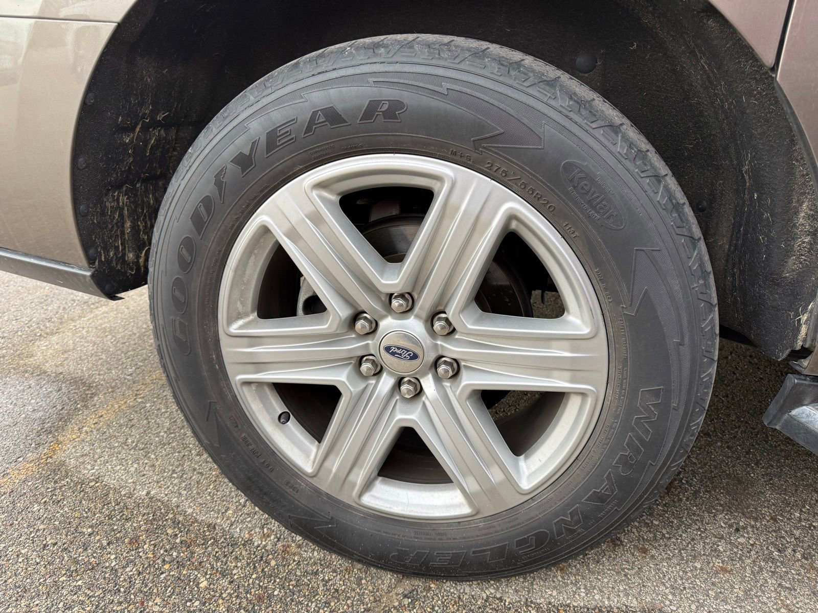 Used 2019 Ford Expedition Max XLT w/ Equipment Group 202A image 9