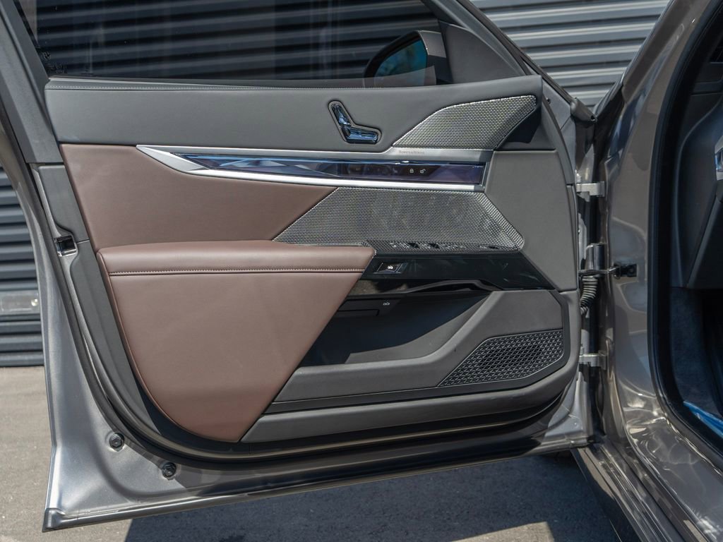 Used 2025 BMW 740i 740i image 28