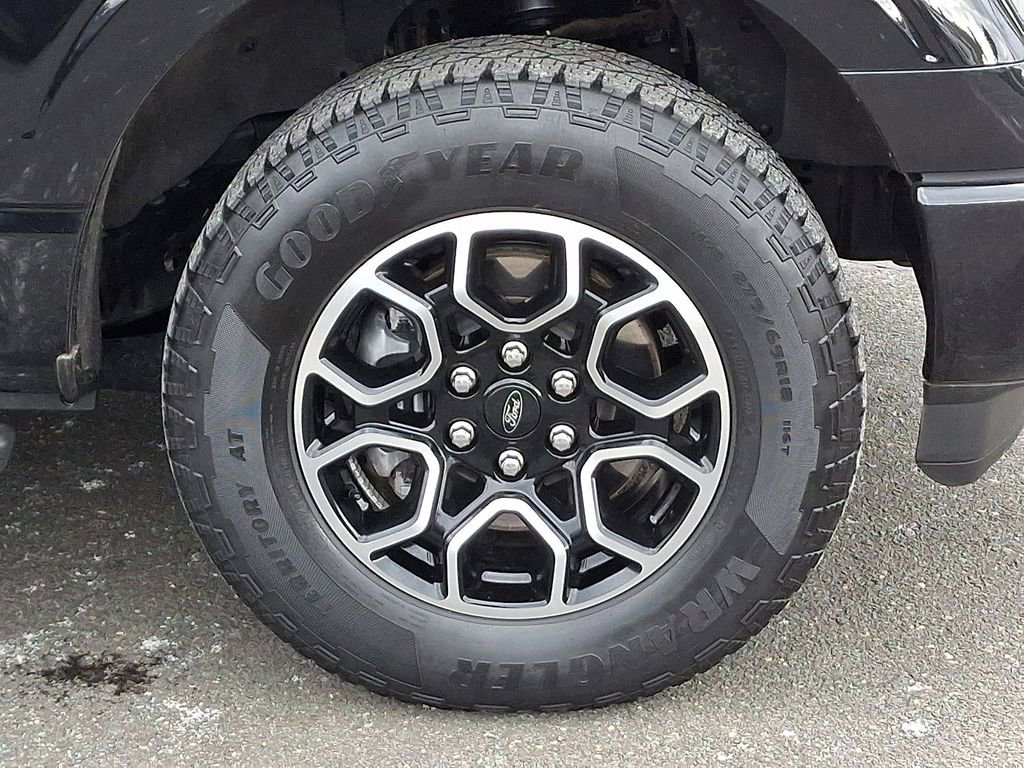 Certified 2022 Ford F150 XLT w/ Equipment Group 302A High image 8