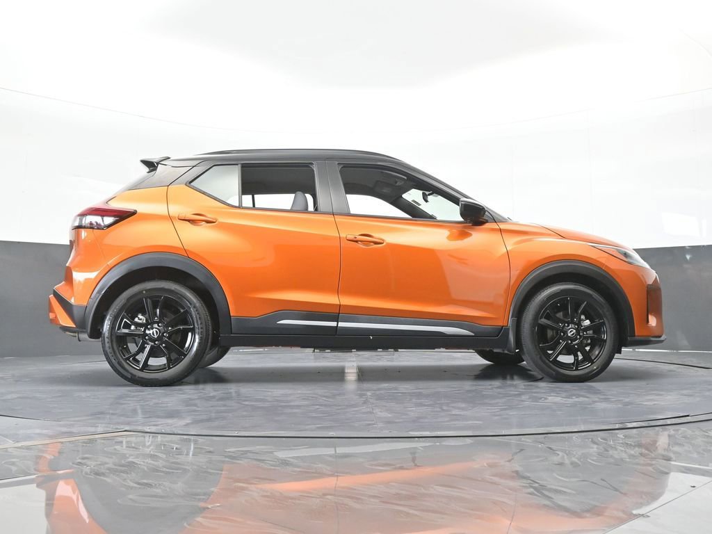 Used 2023 Nissan Kicks SR w/ SR Premium Package FWD image 65