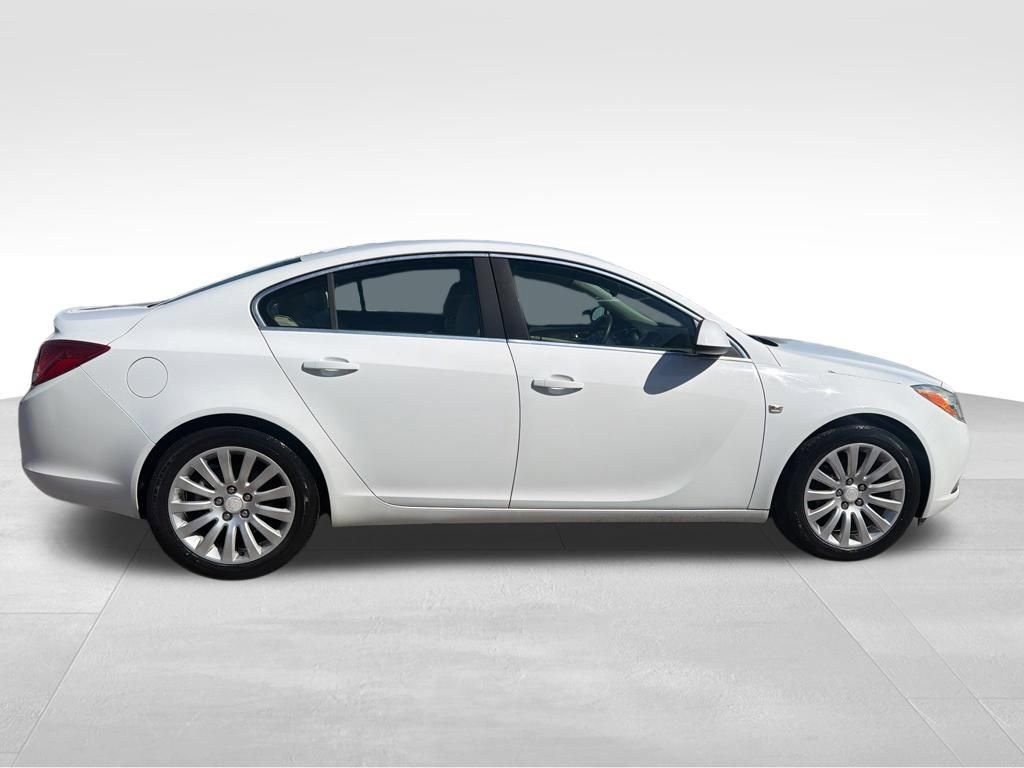 Used 2011 Buick Regal CXL w/ RL2 Preferred Equipment Group FWD image 7