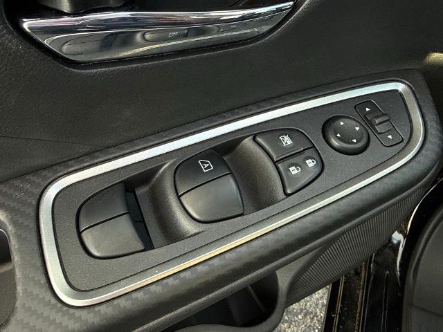 New 2025 Nissan Versa SR w/ Trunk Package image 20