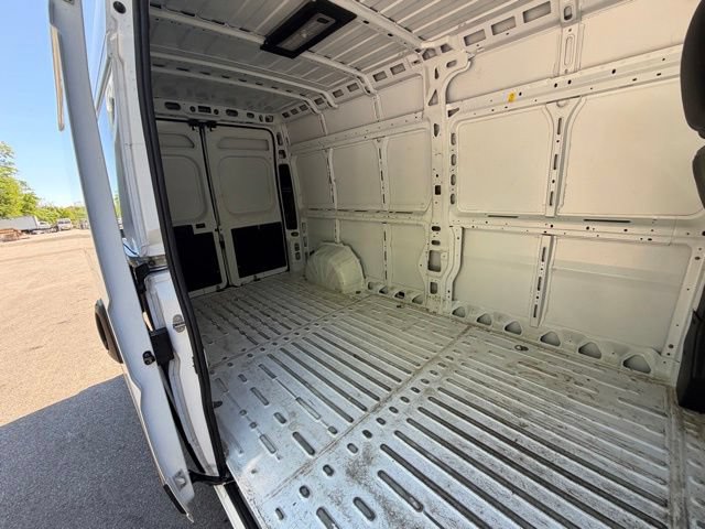 Used 2025 RAM ProMaster 2500 w/ Convenience Group FWD image 22