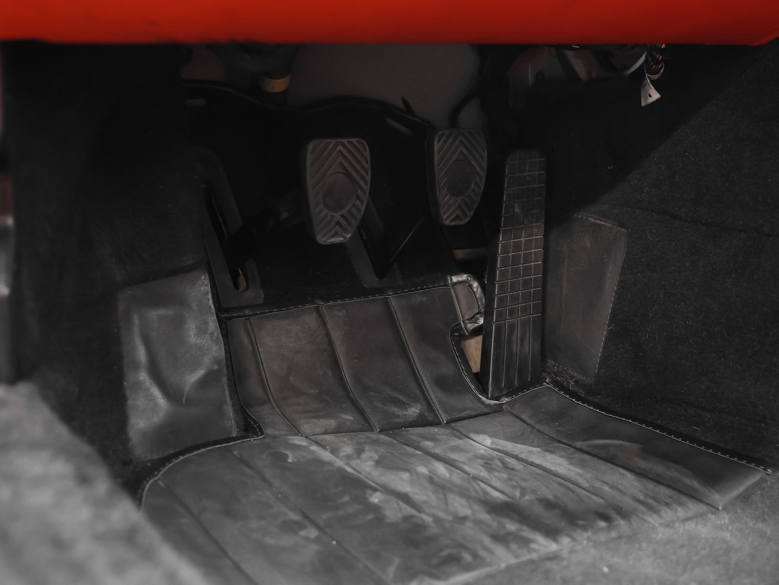 Used 1998 Porsche 911 Carrera S image 41