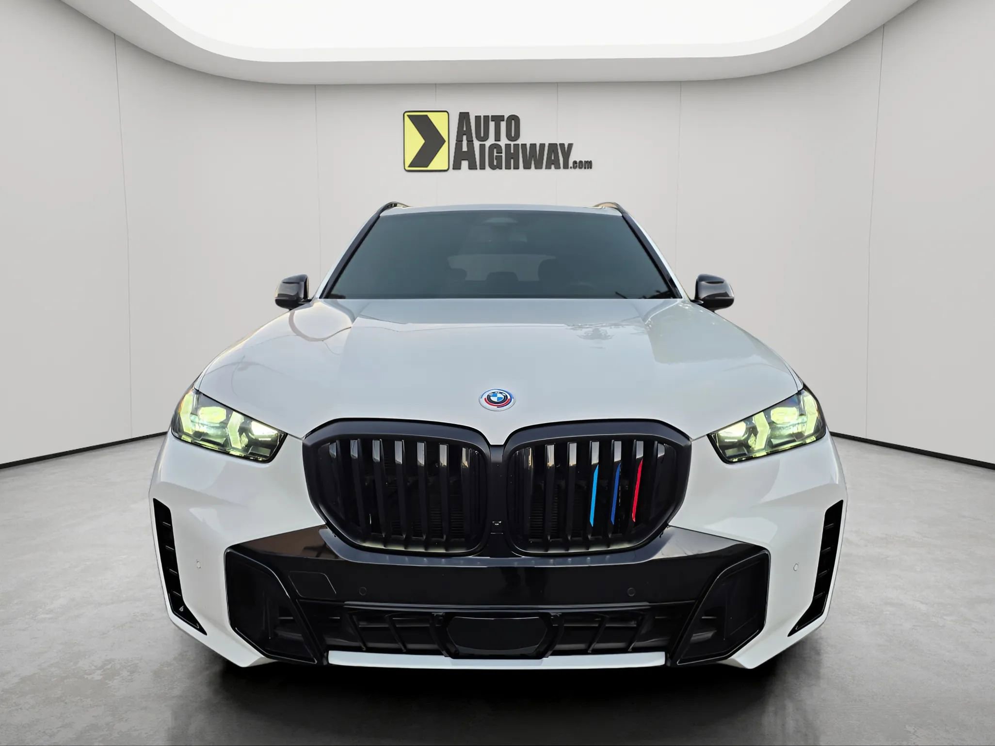 Used 2024 BMW X5 sDrive40i w/ M Sport Package image 14