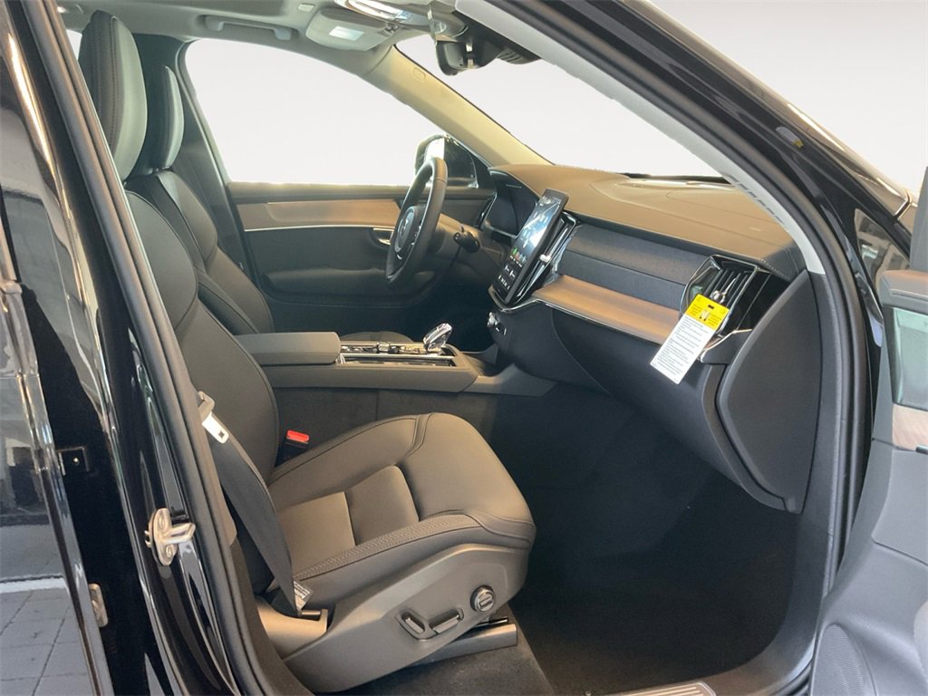 New 2025 Volvo XC90 B6 Plus w/ Protection Package Premier image 15
