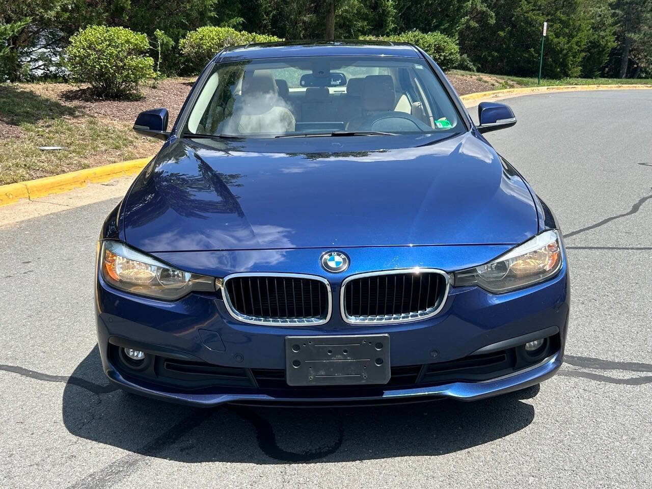 Used 2016 BMW 320i xDrive Sedan image 9