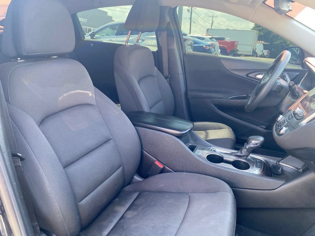 Used 2022 Chevrolet Malibu LT FWD image 21