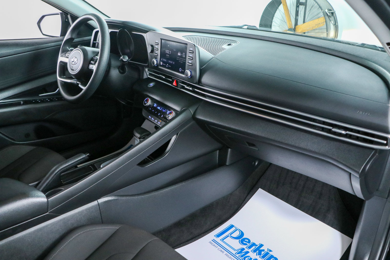 Used 2023 Hyundai Elantra SEL FWD image 25