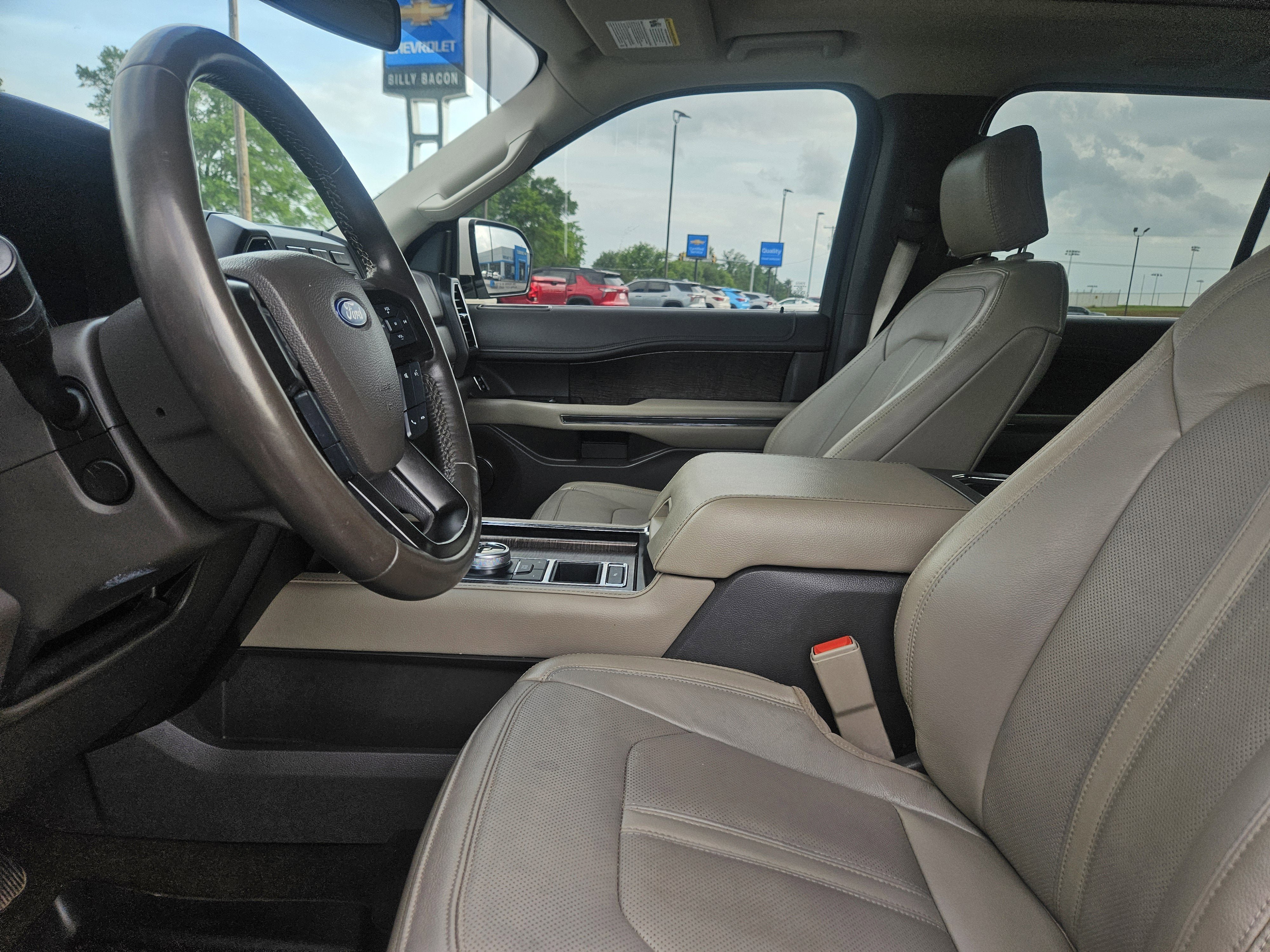 Used 2020 Ford Expedition Limited w/ Cargo Package RWD image 12