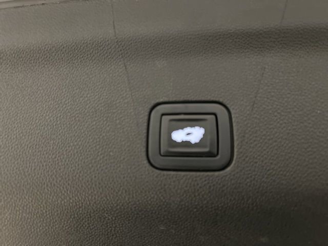 Used 2021 Cadillac Escalade ESV Premium Luxury w/ LPO, Floor Liner Package image 20