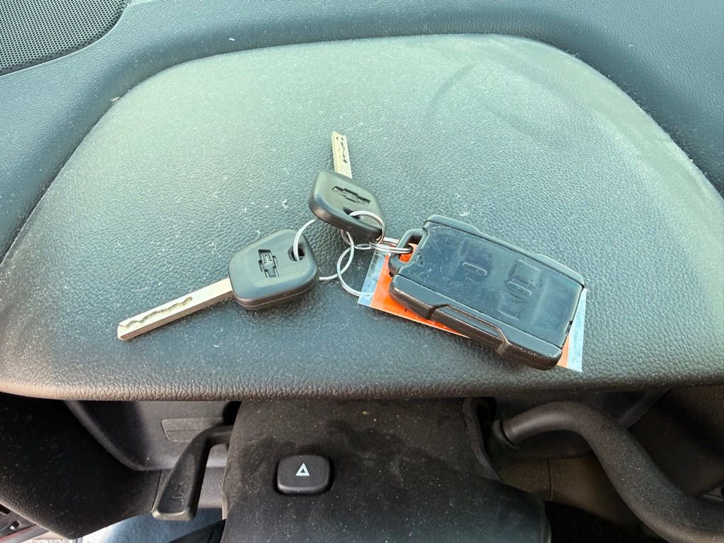 Used 2018 Chevrolet Silverado 1500 LT w/ All Star Edition AWD/4WD image 19