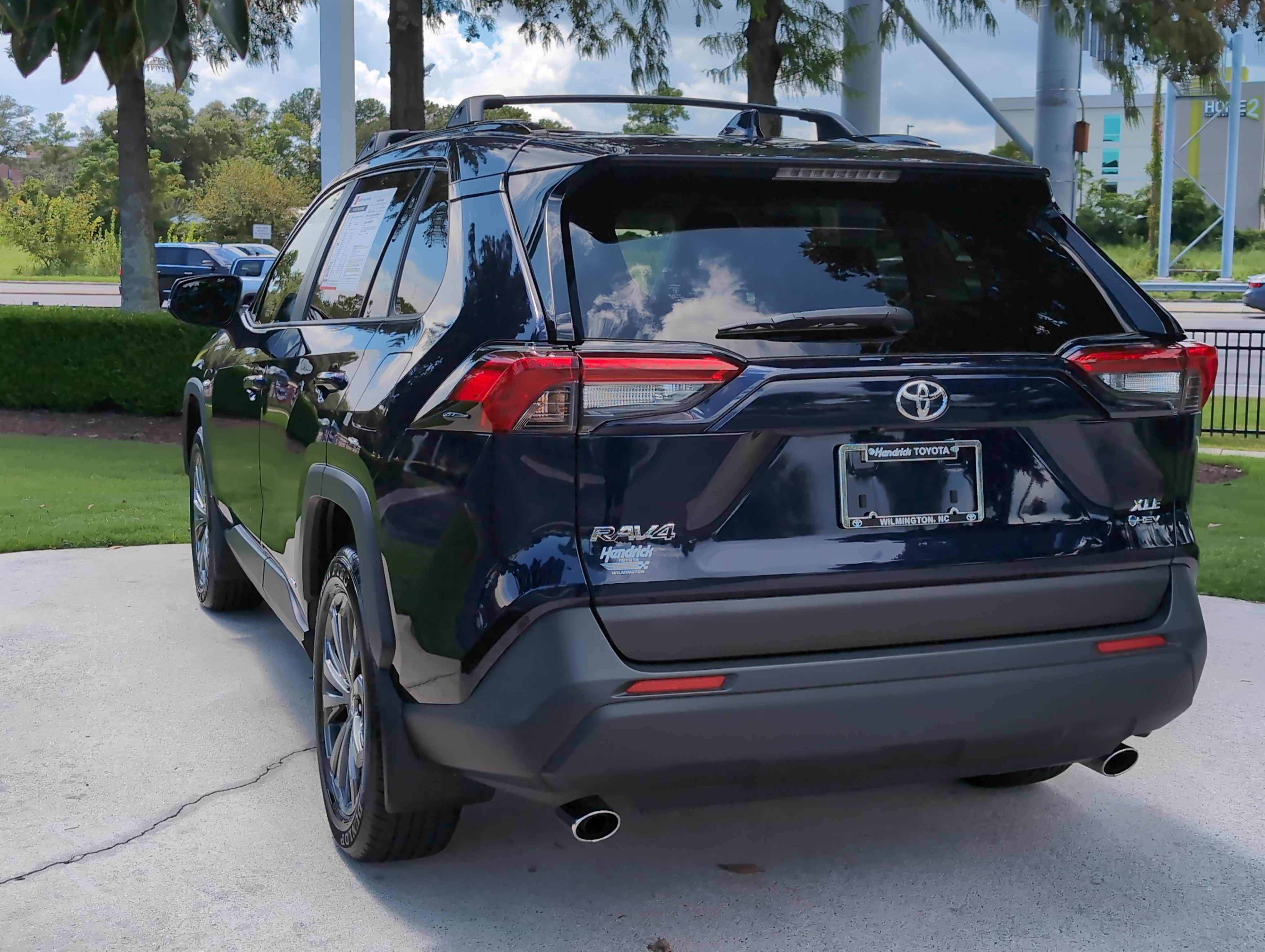 Used 2025 Toyota RAV4 XLE Premium w/ Weather Package AWD/4WD image 8