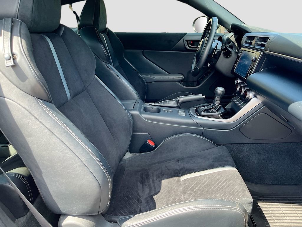 Used 2023 Toyota GR86 Premium w/ ALL Weather Mat Package (TMS) image 24