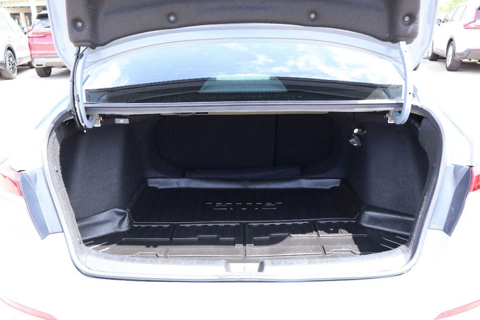 Used 2022 Honda Civic Touring image 19