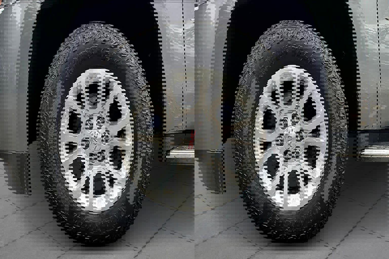 Used 2020 GMC Yukon SLT image 10