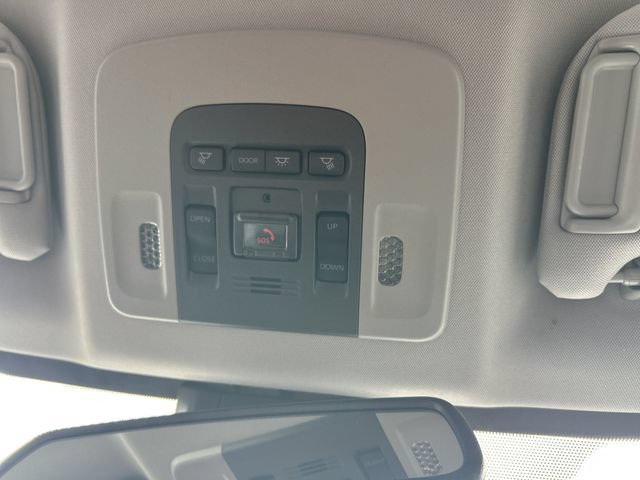 Used 2024 Toyota Camry SE w/ Convenience Package FWD image 25