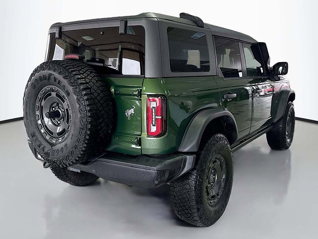 Used 2024 Ford Bronco Everglades image 8