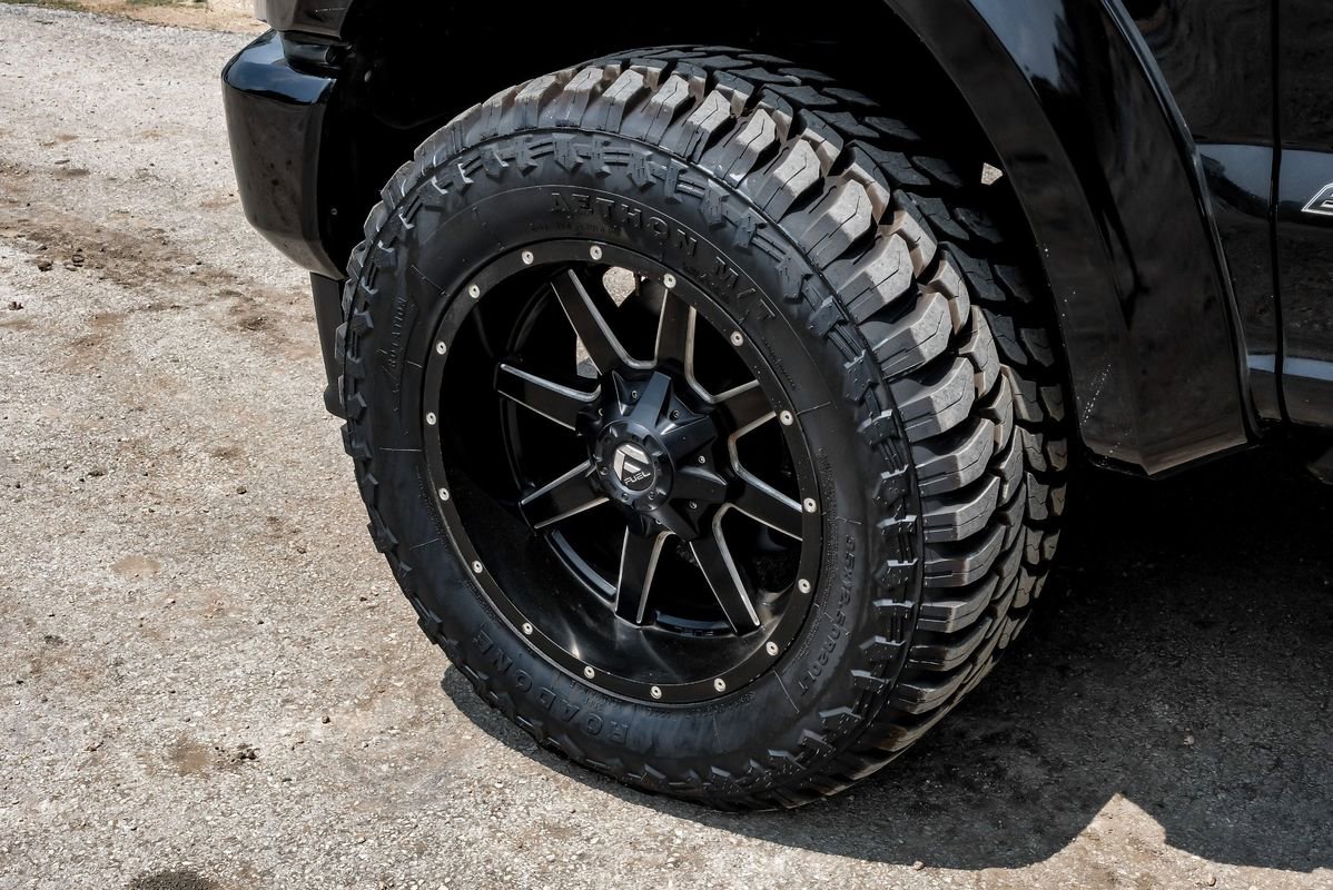 Used 2020 Ford F250 Lariat w/ Lariat Ultimate Package AWD/4WD image 62