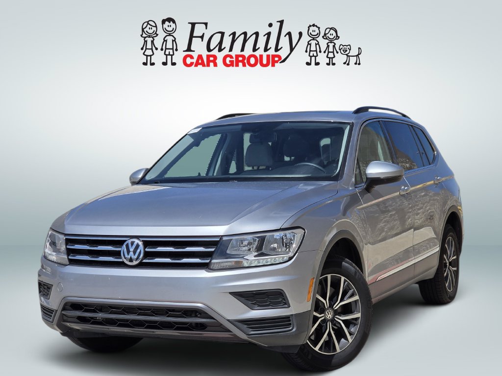 Used 2020 Volkswagen Tiguan SE w/ Panoramic Sunroof Package FWD image 1