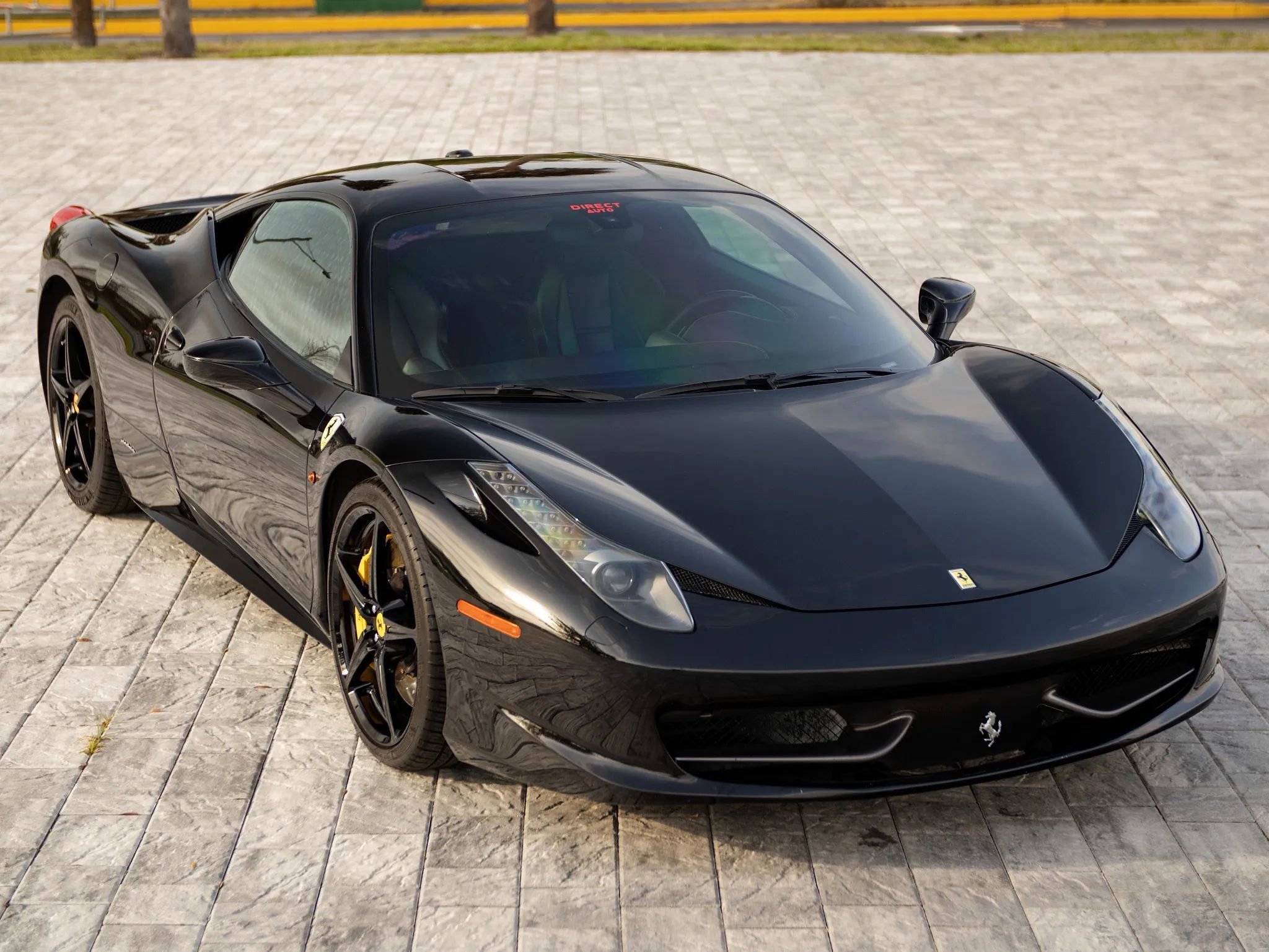 Used 2010 Ferrari 458 Italia Coupe image 2