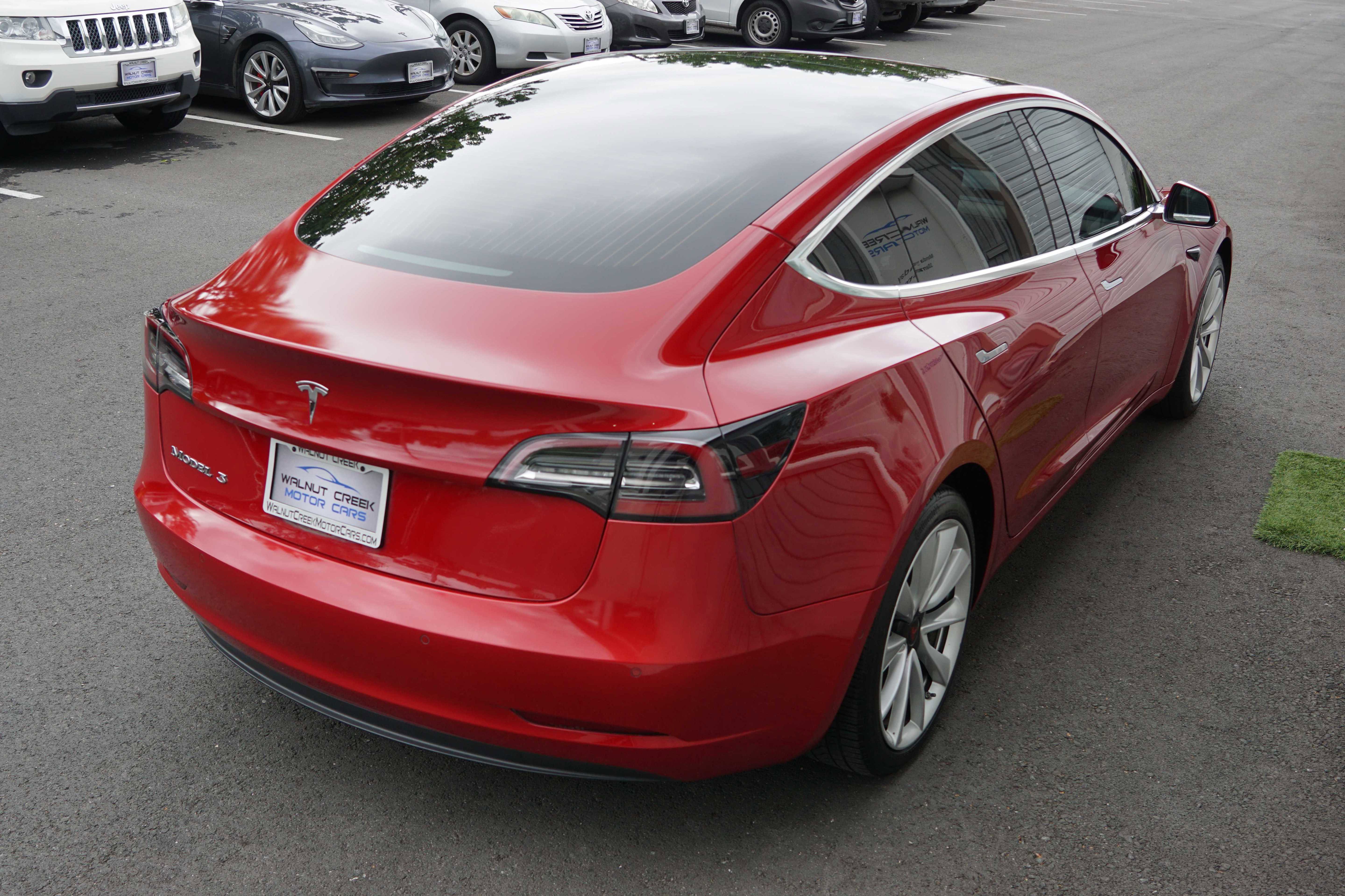 Used 2018 Tesla Model 3 Long Range image 12