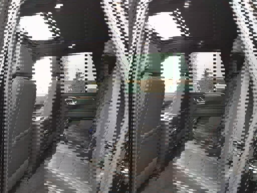 Used 2021 Chevrolet Tahoe High Country w/ Premium Package image 23