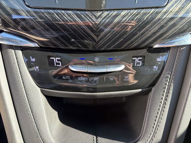 Used 2025 Cadillac XT6 Premium Luxury AWD/4WD image 21